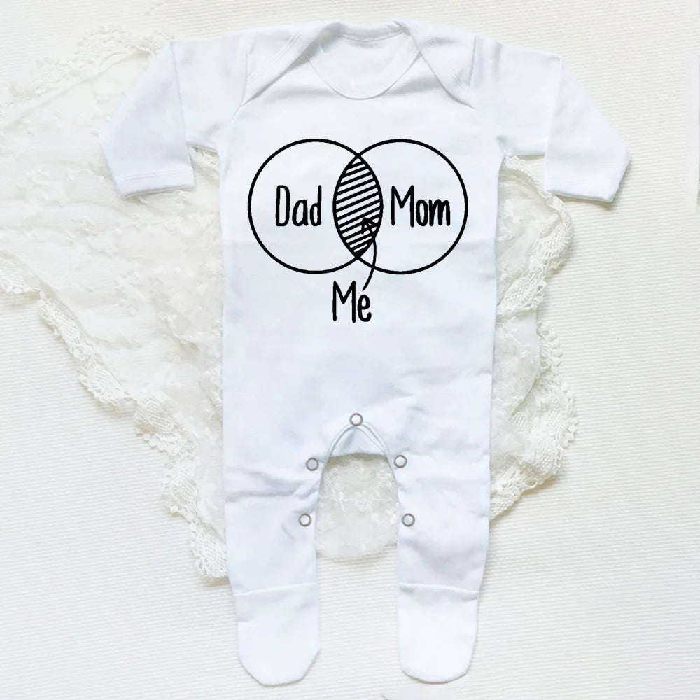 MOM+DAD=ME Print Baby Sleepsuit Long Sleeve Round Neck Infant Bodysuit Newborn Shower Gifts Boy Girl Cute Infant Sleepsuit