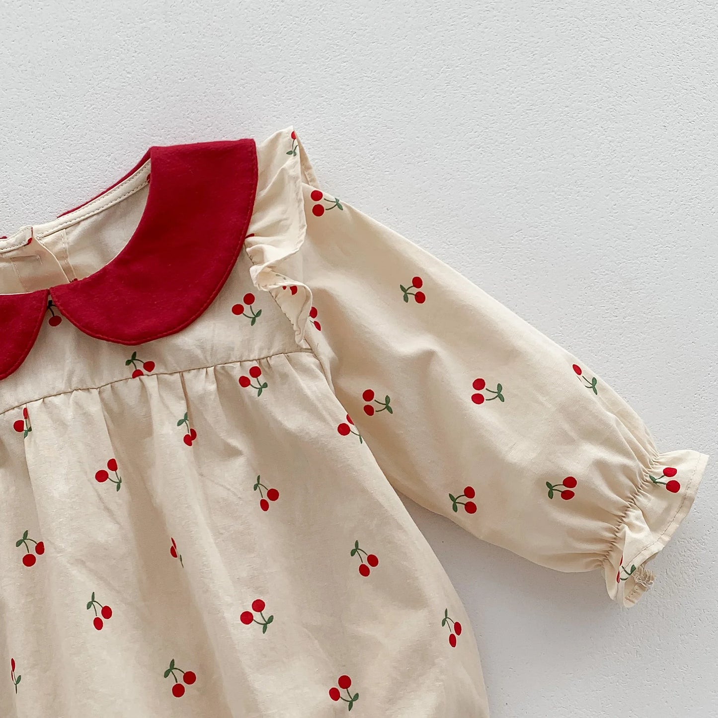 New 2024 Autumn Baby Clothes Sweet Cherry Printed Girls Bodysuit Newborn Peter Pan Collar Princess Clothing Toddler One Piece