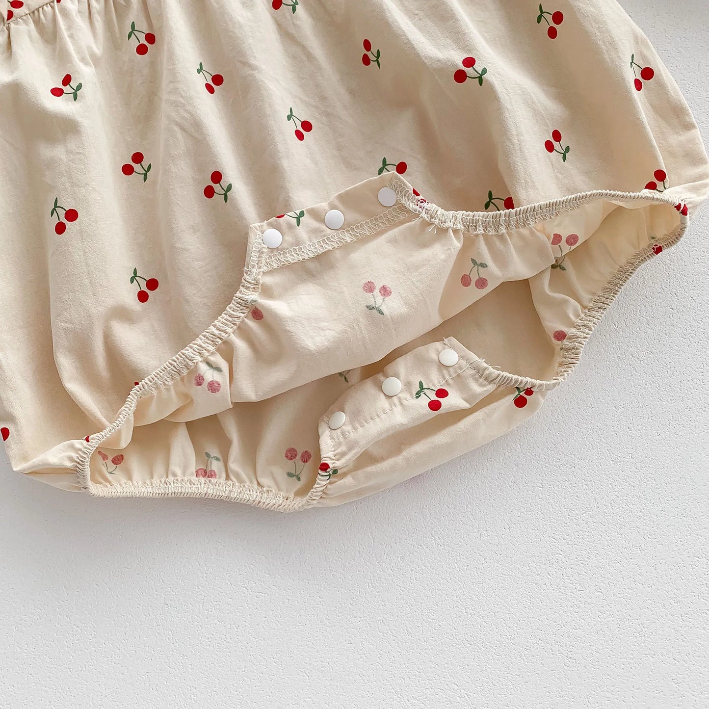 New 2024 Autumn Baby Clothes Sweet Cherry Printed Girls Bodysuit Newborn Peter Pan Collar Princess Clothing Toddler One Piece