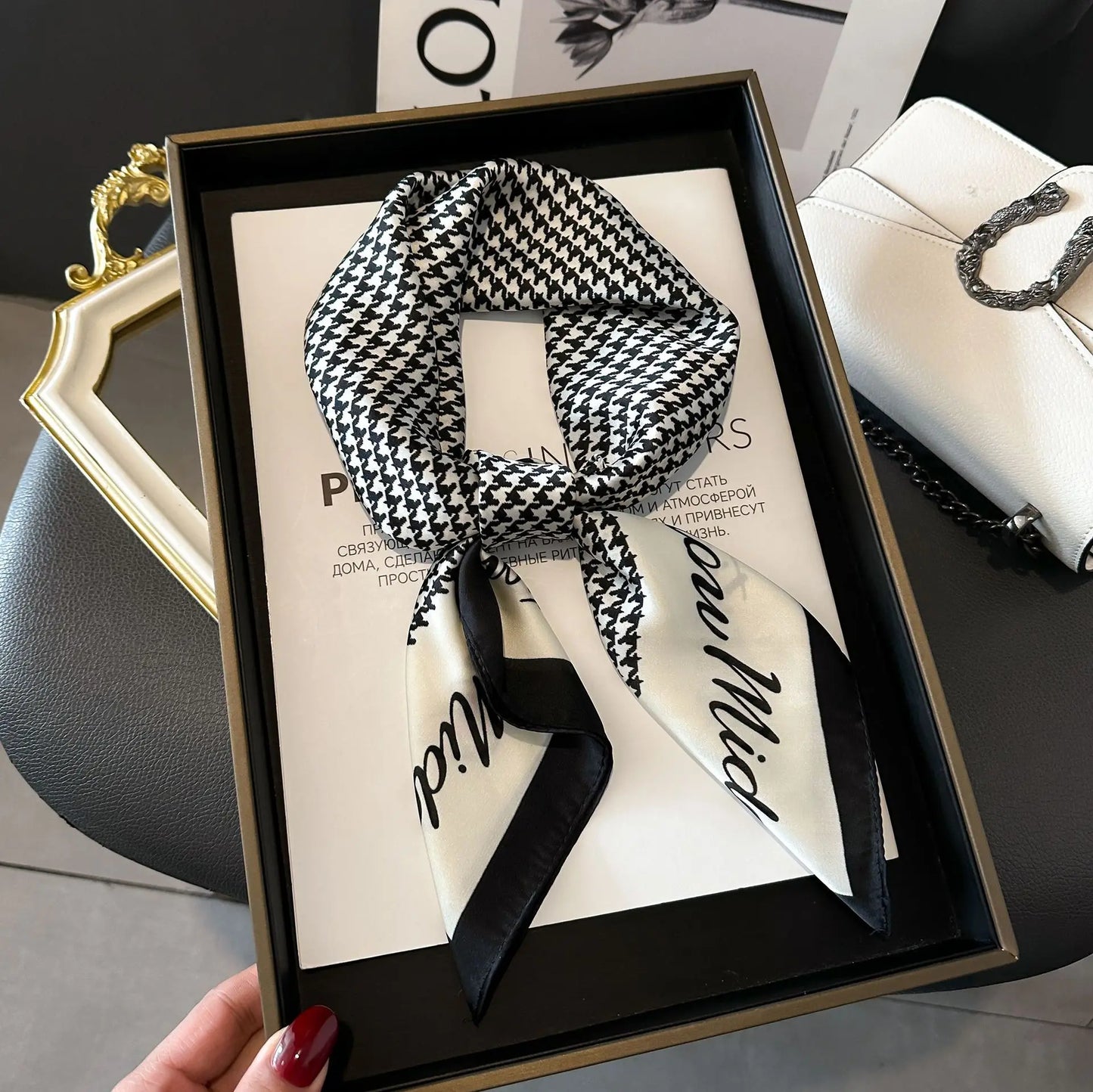 Chain Print Small Square70x70cm