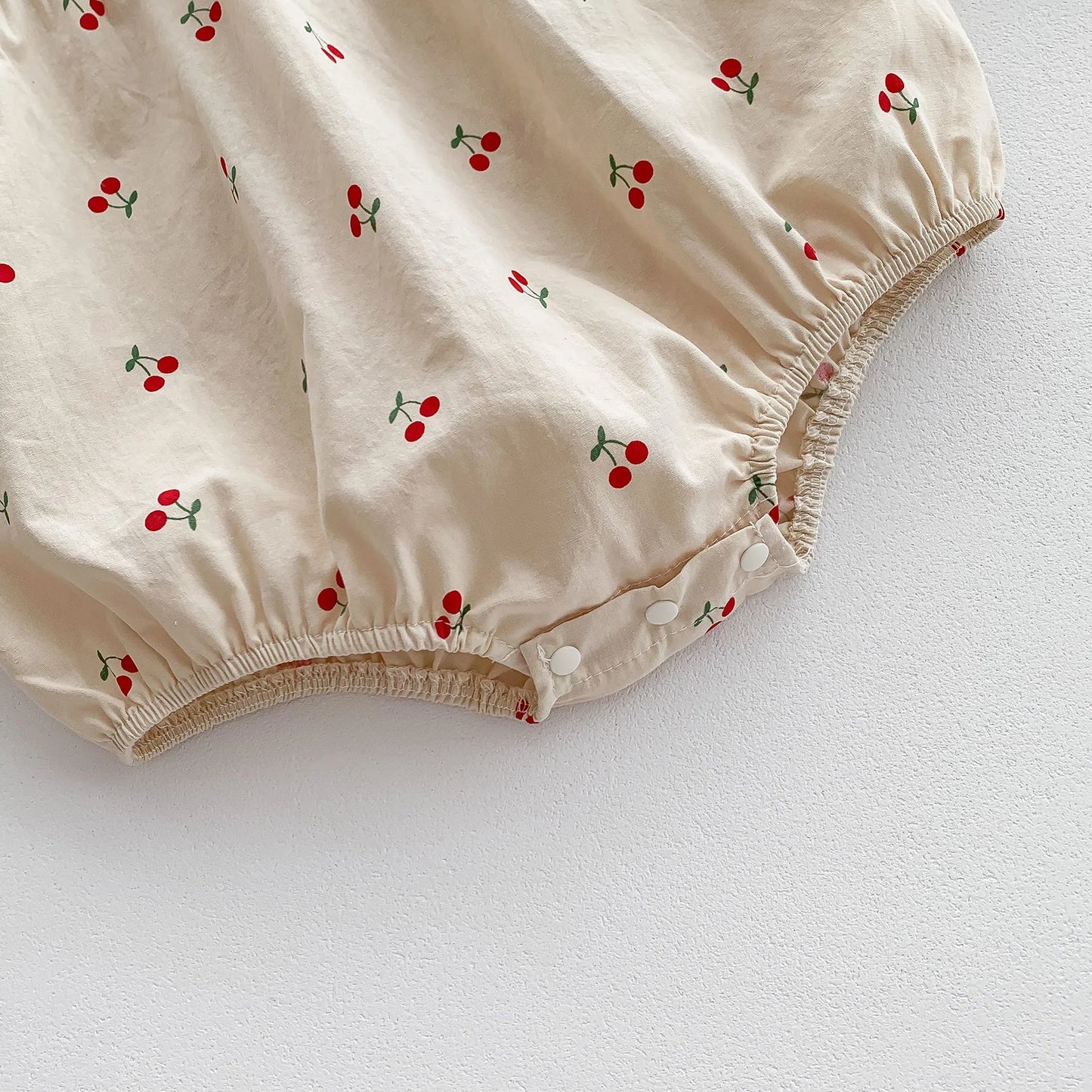 New 2024 Autumn Baby Clothes Sweet Cherry Printed Girls Bodysuit Newborn Peter Pan Collar Princess Clothing Toddler One Piece