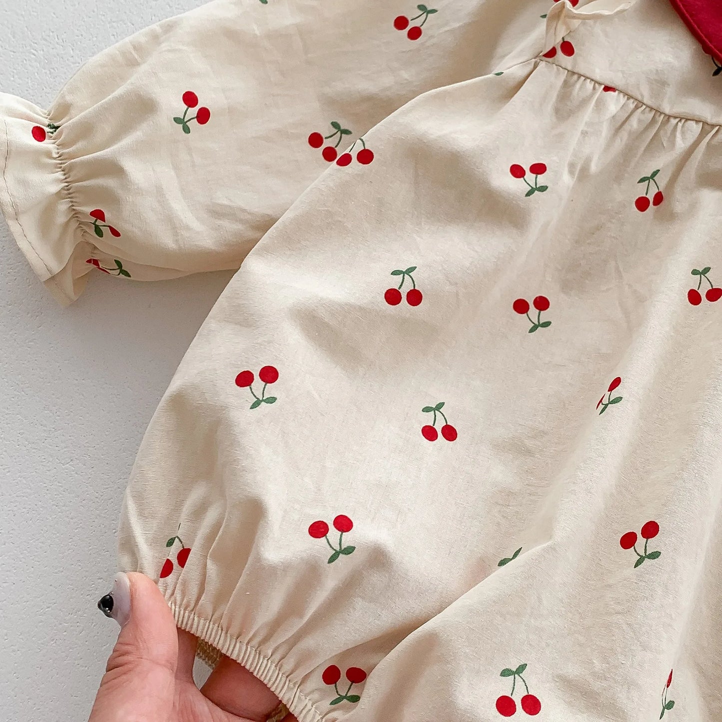 New 2024 Autumn Baby Clothes Sweet Cherry Printed Girls Bodysuit Newborn Peter Pan Collar Princess Clothing Toddler One Piece