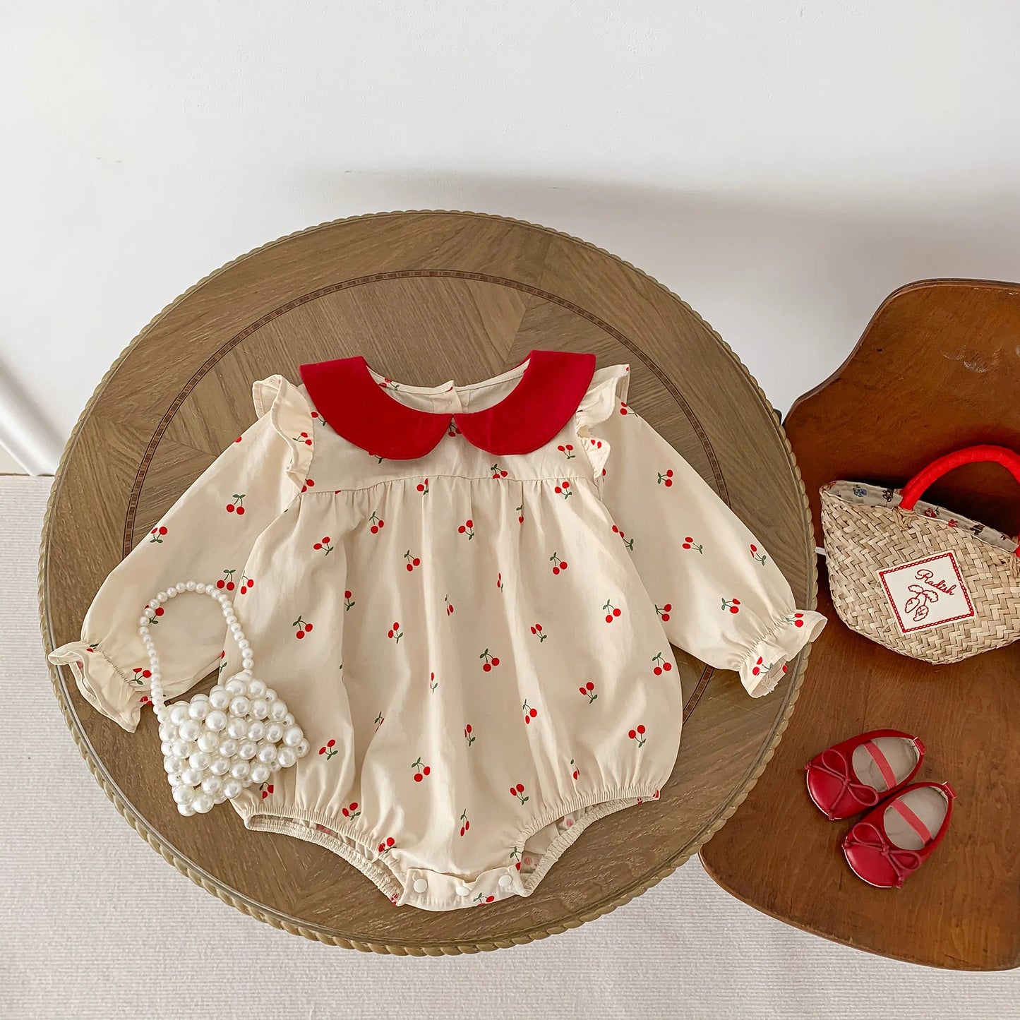 New 2024 Autumn Baby Clothes Sweet Cherry Printed Girls Bodysuit Newborn Peter Pan Collar Princess Clothing Toddler One Piece